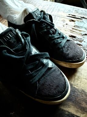 Women's Frye black calf hair sneakers sz 9M
